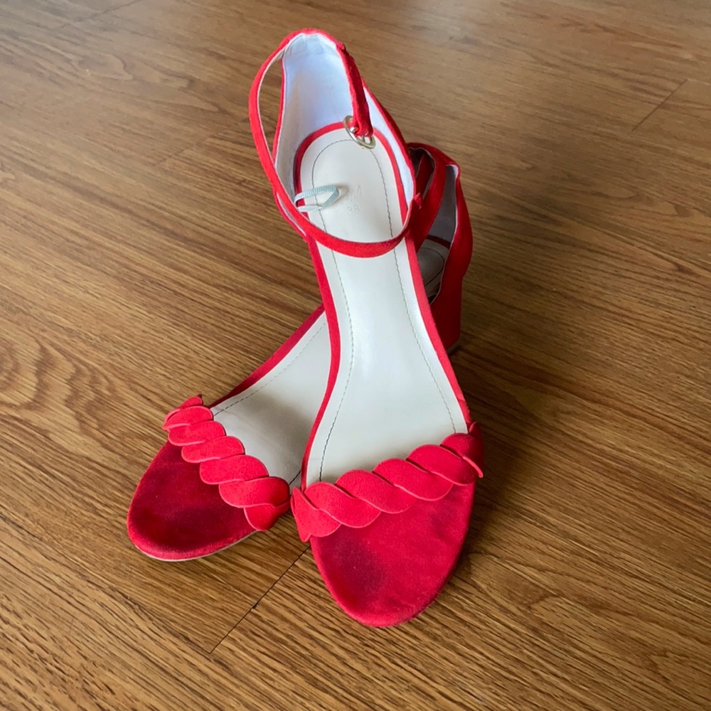 Red Heels - Picture 2 of 4